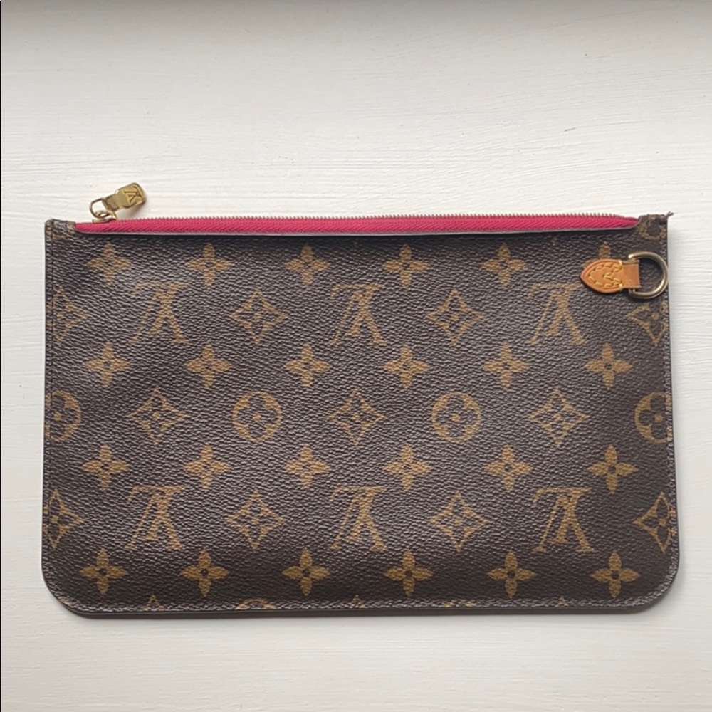 Louis Vuitton Monogram Neverfull Pochette